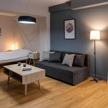 Central, Spacious 5 Min Walk To Acropolis *