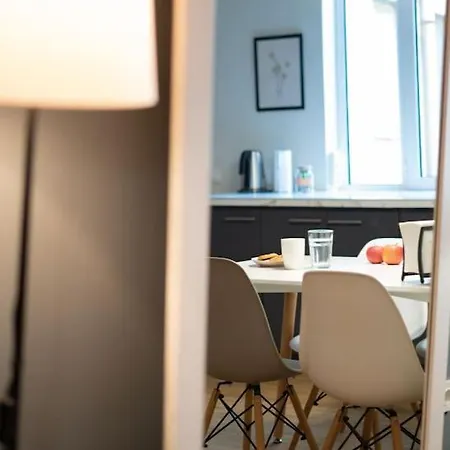 Central, Spacious 5 Min Walk To Acropolis Appartamento *