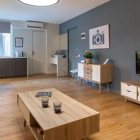 Apartment Central, Spacious 5 Min Walk To Acropolis