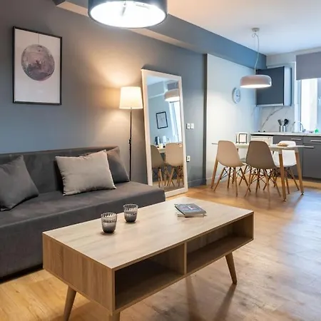 Apartment Central, Spacious 5 Min Walk To Acropolis *