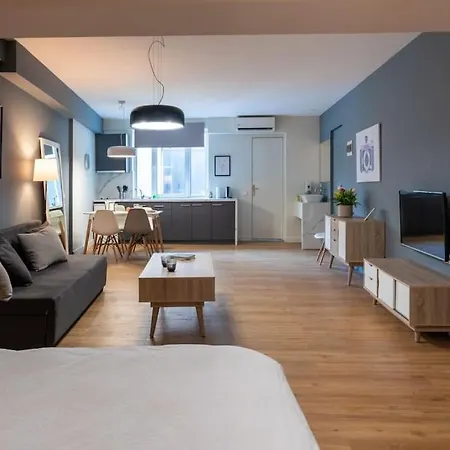 Central, Spacious 5 Min Walk To Acropolis Apartment Athens