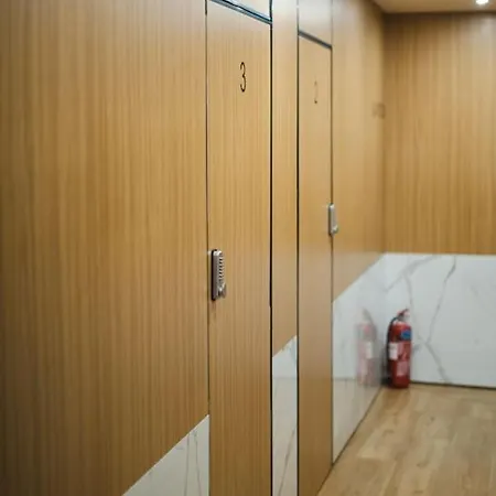 Central, Spacious 5 Min Walk To Acropolis Apartment