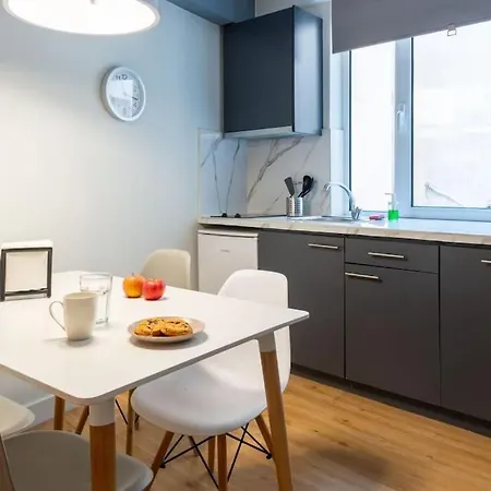 Central, Spacious 5 Min Walk To Acropolis Athens