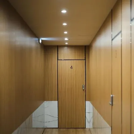 Central, Spacious 5 Min Walk To Acropolis Apartment